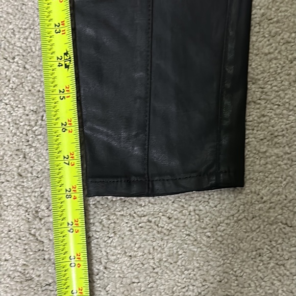 Leather-like Coated Skinny Jeans | Size 0 | WHBM | Color Black - Picture 3 of 7